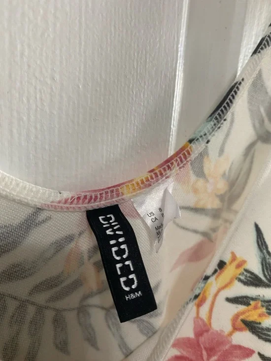 H&M Divided Tropical Floral Skater Dress - Sz 8 EUC - Picture 4 of 6